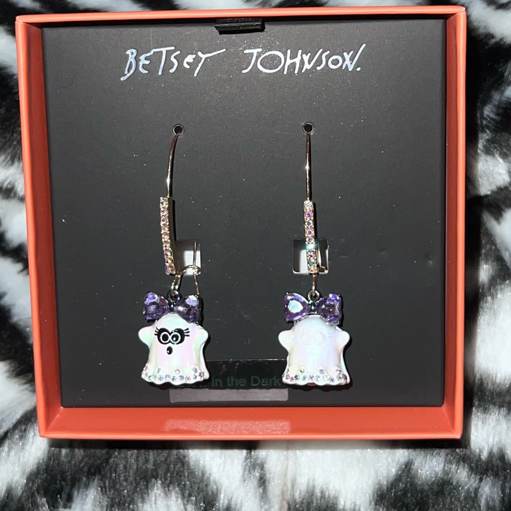 RARE COLLECTIBLE Betsey Johnson Ghost Rhinestone Glow In The Dark Earrings